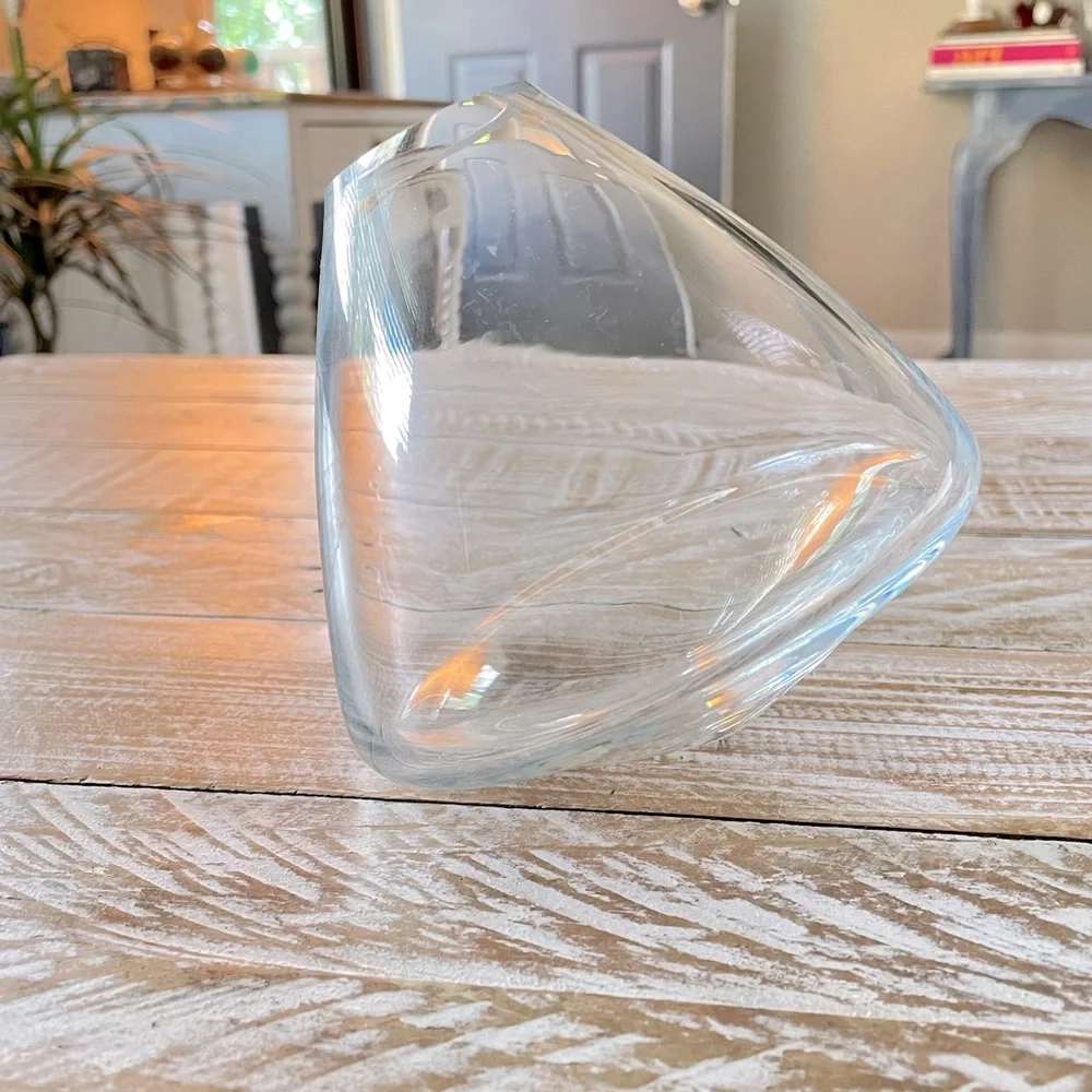 🌱Crate & Barrel Bud Vase w/ Round Bottom🌱 NWOT